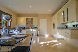 Thumbnail von Luxus-Villa in El Paraiso