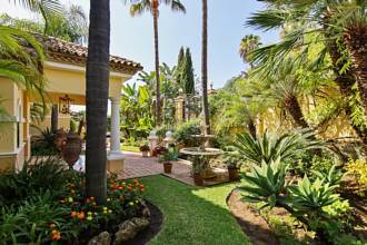 Thumbnail von Estepona Villa ES131709