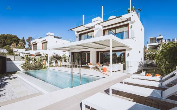  Marbella Villa ES131697