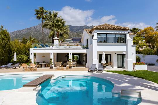  Marbella Villa ES131696