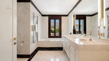 Thumbnail von Marbella Villa ES131414