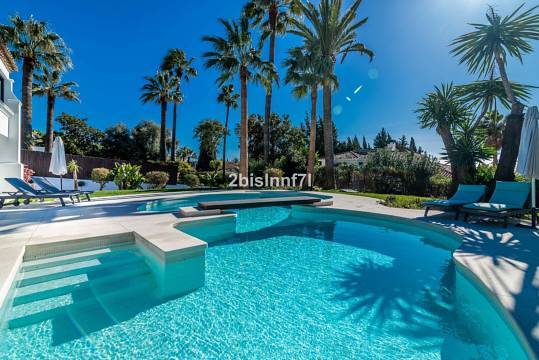  Marbella Villa ES122224