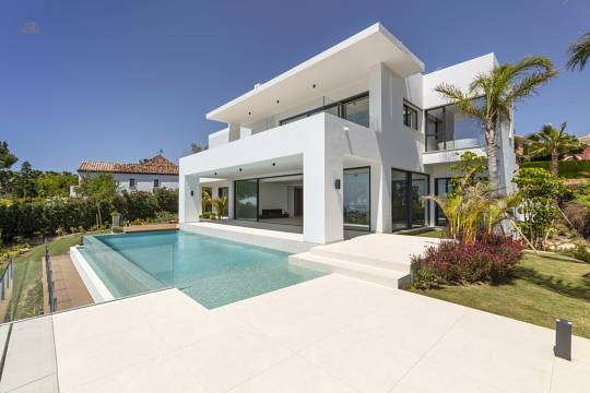  El Paraiso Villa ES118028