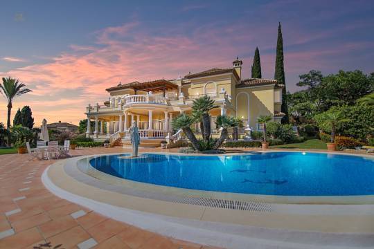  El Paraiso Villa ES59126