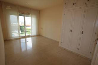 Thumbnail von Villa For Sale in Sierrezuela, Málaga