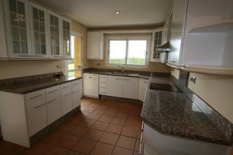 Thumbnail von Villa For Sale in Sierrezuela, Málaga