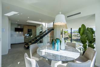 Thumbnail von Villa For Sale in Puerto Cabopino, Málaga