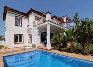 Thumbnail von Villa For Sale in Manilva, Málaga