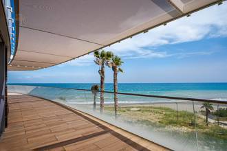 Apartment For Sale in Estepona, Málaga