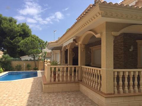 Villa For Sale in Punta Prima, Alicante