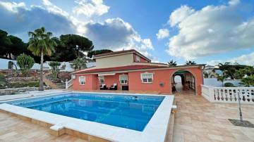 Thumbnail von Villa For Sale in Alhaurin de la Torre, Málaga