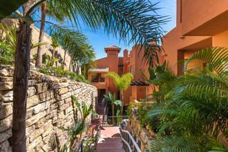 Thumbnail von Apartment For Sale in Nueva Andalucia, Málaga