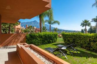 Thumbnail von Apartment For Sale in Nueva Andalucia, Málaga