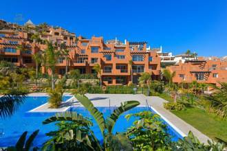 Apartment For Sale in Aloha, Málaga