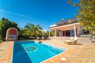 Thumbnail von Villa For Sale in El Paraiso, Málaga