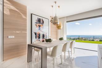 Thumbnail von Apartment For Sale in Benahavis, Málaga