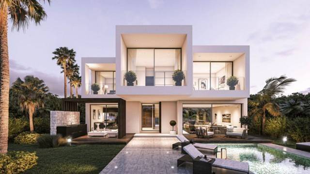 Villa For Sale in New Golden Mile, Málaga 
