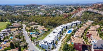 Villa For Sale in Nueva Andalucia, Málaga
