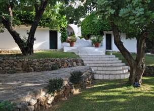 Villa For Sale in Istán, Málaga