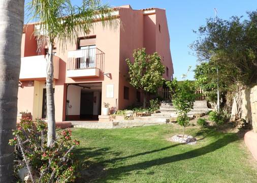 Town House For Sale in La Duquesa, Málaga