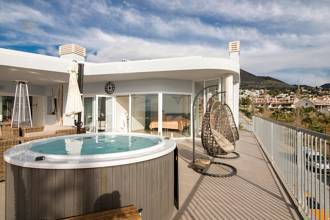 Apartment For Sale in Fuengirola, Málaga