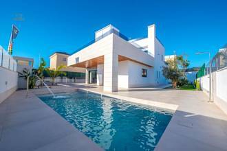 Villa For Sale in Orihuela, Alicante