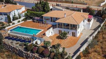 Villa For Sale in Periana, Málaga