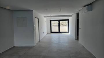 Thumbnail von Modern penthouses on the top floor with a roof terrace and pool right by the sea