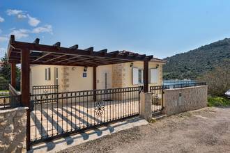 Thumbnail von Mediterranean house directly on the seafront