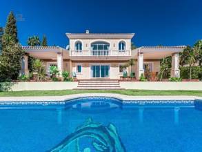 Luxus-Villa in Nueva Andalucia R2867108