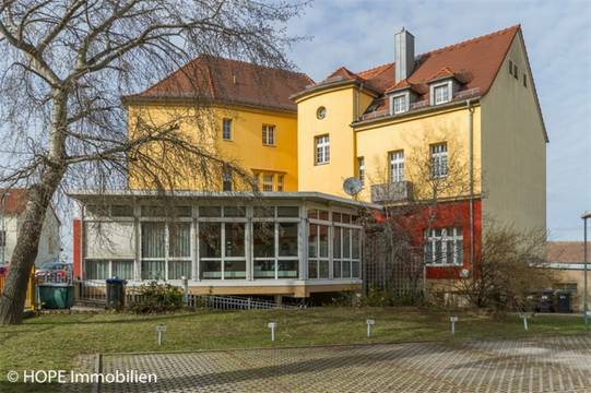 Hochwertiges saniertes Wohn- und Geschäftshaus
