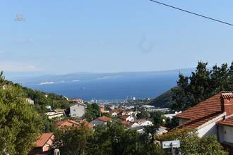 Haus mit Swimmingpool und schönem Meerblick