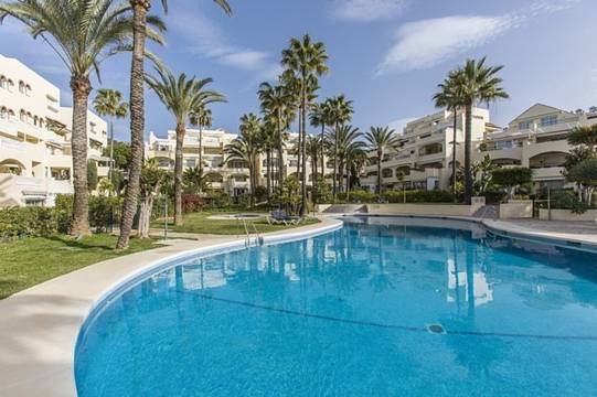 Luxus-Penthaus in Elviria R2872100