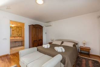 Thumbnail von Mediterranean villa with swimming pool and sea view