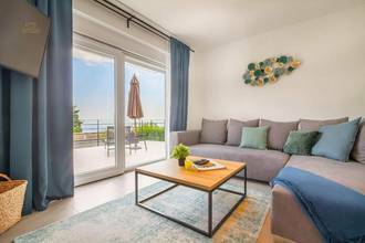 Thumbnail von Moderne Villa mit Pool und Panorama-Meerblick