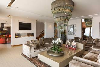 Thumbnail von Luxus-Villa in Sierra Blanca R2853677