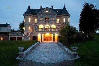 Thumbnail von Exclusive castle villa with vintage car garage at the courtyard in Upper Franconia, Bavaria