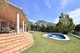 Thumbnail von Luxus-Villa in Benalmadena R2874233