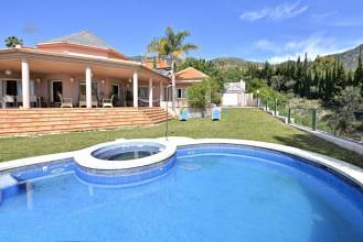 Thumbnail von Luxus-Villa in Benalmadena R2874233
