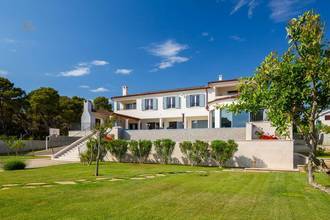 Thumbnail von Exceptional luxury villa in the first row to the sea