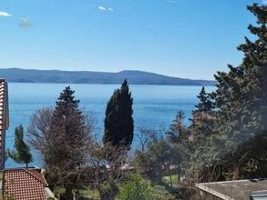 Haus mit vier Appartements nahe dem Meer