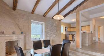 Thumbnail von Attractive family house with swimming pool