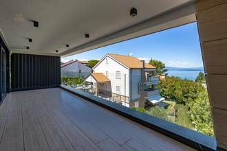Thumbnail von Modernes Luxus-Penthouse mit Pool und Meerblick