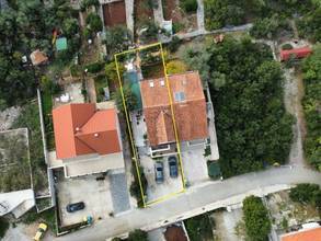 Thumbnail von Semi-detached house with four apartments