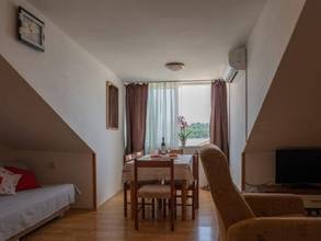 Thumbnail von Semi-detached house with four apartments