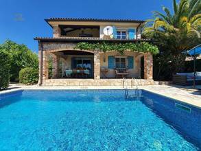 Einfamilienhaus in Vabriga mit Pool