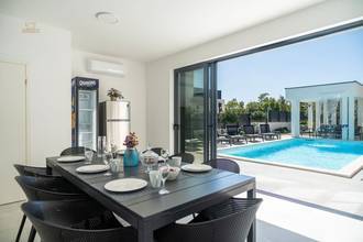 Thumbnail von Modern new build with beautiful sea view