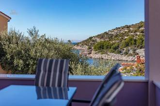 Thumbnail von Apartment villa in an attractive location near the sea, Rogoznica region