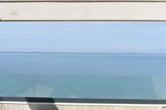 Modernes Penthouse direkt am Meer