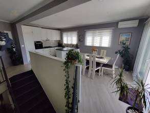 Thumbnail von Apartment building with four apartments and sea view
